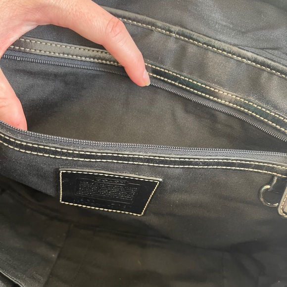 Large Coach canvas ‘C’ purse - Picture 5 of 9